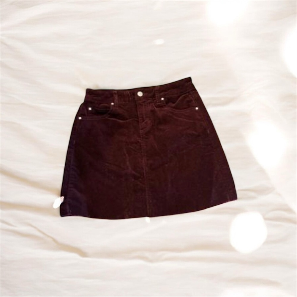 🔥2/$20🔥Elegant Maroon Corduroy Mini Skirt. NWOT